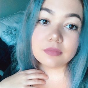 Meet your Posher, Riley